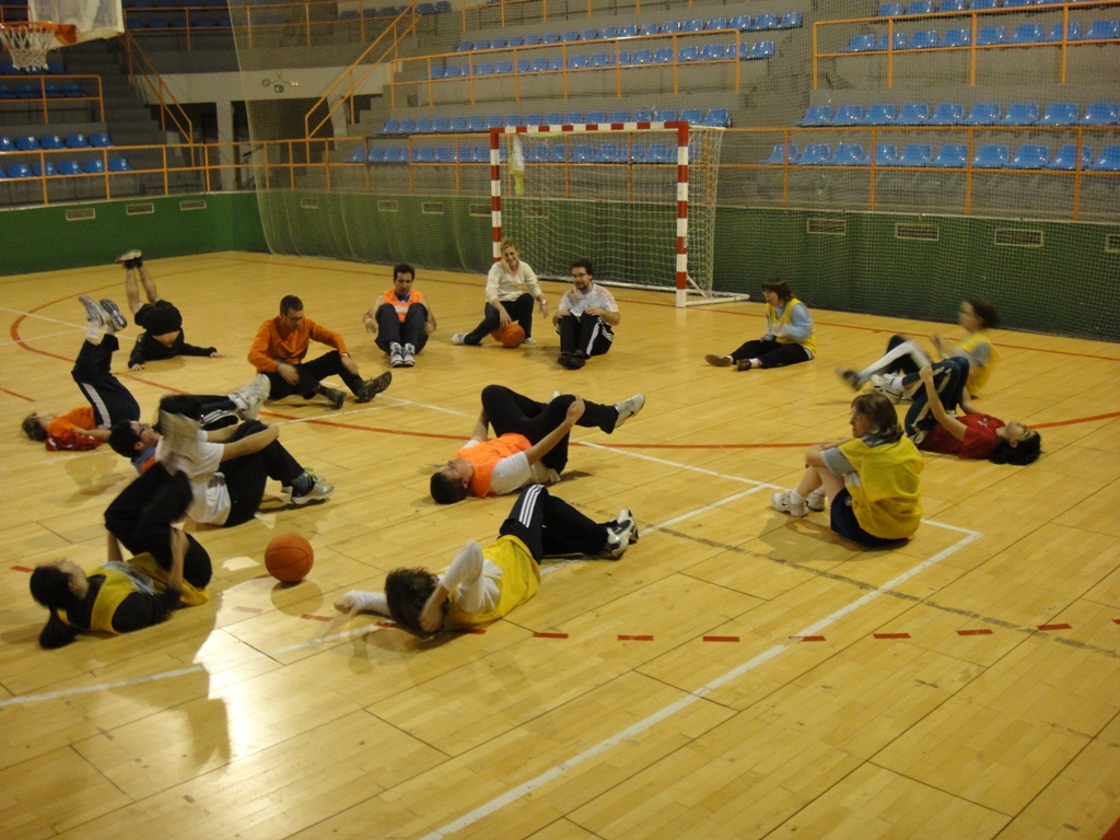 Deportistas de Aviva en baloncesto